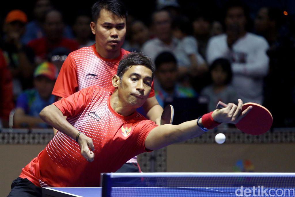 Para atlet tenis meja David Jacobs-Komet Akbar raih medali emas dari cabor tenis meja nomor ganda putra TT 10. Mereka sukses kalahkan ganda putra Korsel.