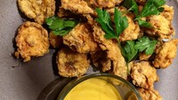 Kalau @canadian8vegan, lebih suka menyantap jamur goreng krispynya dengan saus lemon yang asam segar. Tentunya tetap sehat. Foto: Instagram