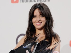 Camela Cabello Bercinta dengan Hantu dalam Consequences