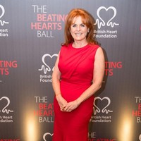 Dua minggu setelah pernikahan, Pangeran Andrew ditempatkan di laut. Aku menghabiskan waktu kehamilan pertamaku sendiri. Saat Beatrice lahir, Andrew dapat 10 hari cuti dan ketika dia pergi, aku menangis, curhat Fergie.  Foto: Getty Images