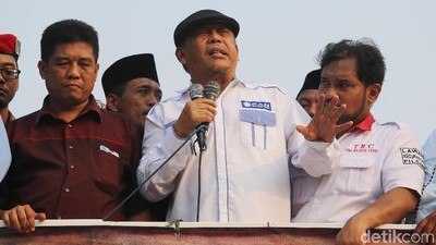 Ditemui Eggi Sudjana, Massa Membubarkan Diri