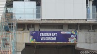 Enam stasiun yang saat ini tegah dalam proses penyelesaian diantaranya yaitu,  lima stasiun Stasiun Velodrome, Stasiun Equistrian, Stasiun Pulomas, Stasiun Bolevard Selatan, Stasiun Bolevard Utara dan satu Depo Kelapa Gading.