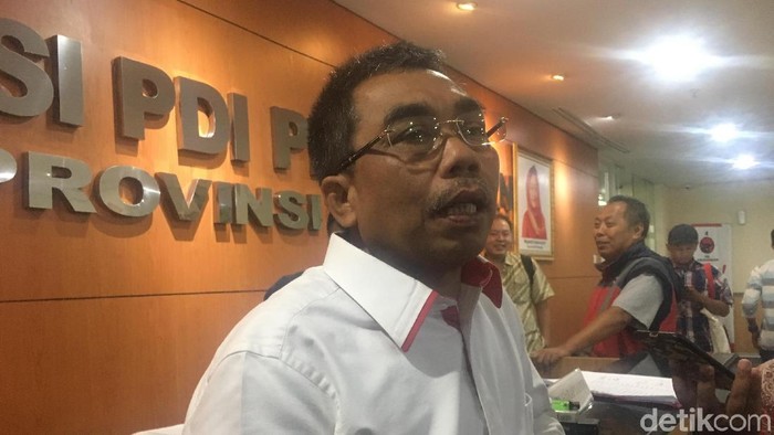 Ketua Fraksi PDIP DPRD DKI Gembong Warsono