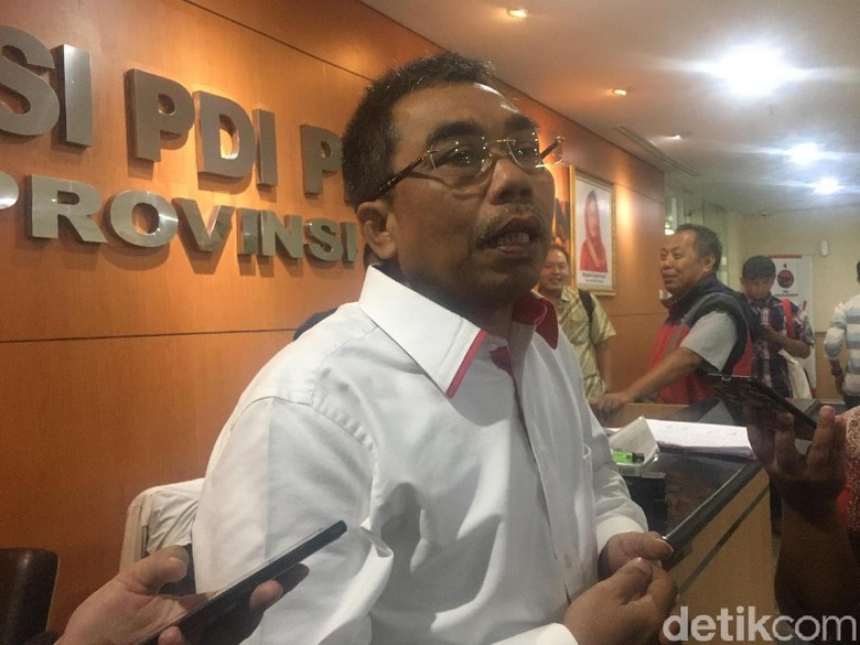 PDIP Anggap Rian Ernest Cari Panggung soal Isu Parpol Cari Duit dari APBD DKI PDIP Anggap Rian Ernest Cari Panggung soal Isu Parpol Cari Duit dari APBD DKI