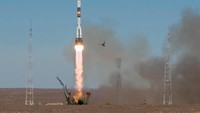 Keduanya akan terbang ke Stasiun Luar Angkasa Internasional (ISS) (Foto: Dok. REUTERS/Shamil Zhumatov)