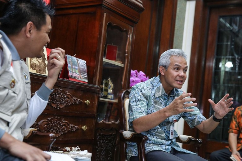 Cara Ganjar Dorong Warga Jateng Bisa Kreatif Cara Ganjar Dorong Warga Jateng Bisa Kreatif
