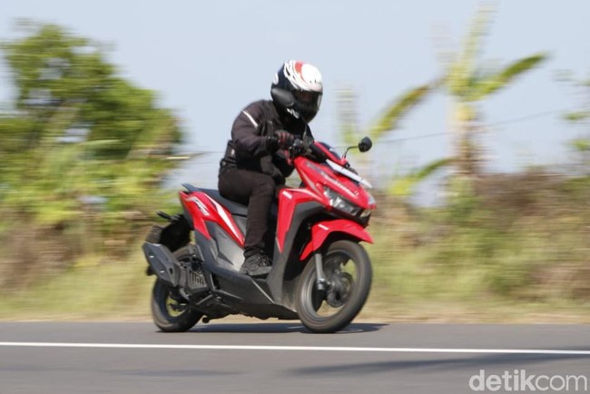 Dipakai Touring, Ini Plus-Minus Honda Vario 125 vs Yamaha Lexi S