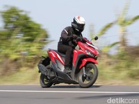 Dipakai Touring, Ini Plus-Minus Honda Vario 125 vs Yamaha Lexi S