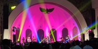 Larut dalam Gelombang Nostalgia di Konser Kla Project 