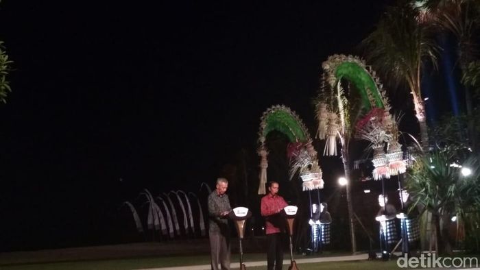Presiden Jokowi dan PM Singapura Lee Hsien Loong/Foto: Hendra Kusuma/detikFinance Presiden Jokowi dan PM Singapura Lee Hsien Loong/Foto: Hendra Kusuma/detikFinance