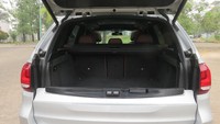 Bagasi BMW X5 Plug in hybrid juga luas.