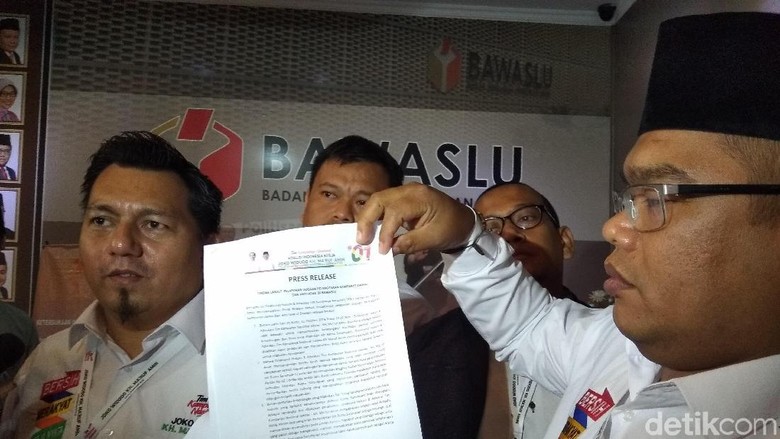 Kubu Jokowi ke Bawaslu, Klarifikasi Laporan Pelanggaran Tim Prabowo Kubu Jokowi ke Bawaslu, Klarifikasi Laporan Pelanggaran Tim Prabowo