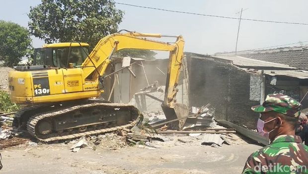 Pembongkaran belasan rumah di Solo. 