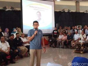Harga Premium Tak Jadi Naik, Sandi: Khawatir Terjadi Kelangkaan