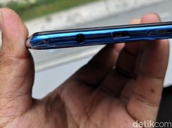 Ini Samsung Galaxy A7 dengan 3 Kamera Belakangnya