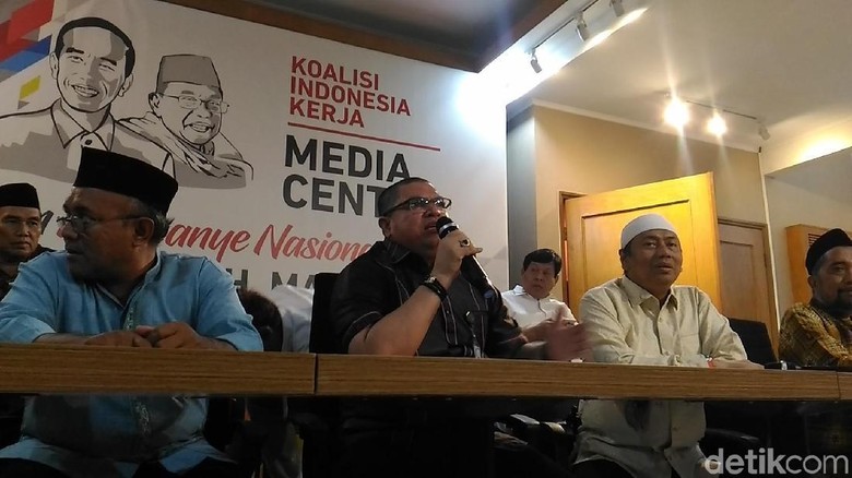 Tak Sebut Jokowi, Kapitra Pimpin Eks 212 Deklarasi Dukung Maruf Amin Tak Sebut Jokowi, Kapitra Pimpin Eks 212 Deklarasi Dukung Maruf Amin