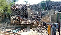 Gempa mengguncang wilayah Situbondo dan sejumlah daerah lainnya di Jawa Timur dan Bali. Gempa dengan kekuatan M 6,0 itu terjadi pada Kamis (11/10/2018) pukul 01.44 WIB. Istimewa/Dok. Staf Kecamatan Gayam.