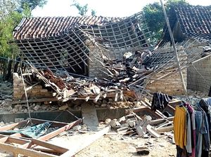 Cerita Kepanikan Warga Saat Gempa Situbondo Goyang Sumenep