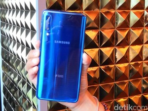 Ponsel Misterius Samsung Pakai Jeroan Mumpuni