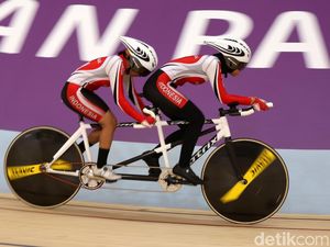 Warga Grobogan Gaduhkan Velodrome untuk Dukung Sri Sugiyanti