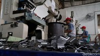 Dalam tinjauan itu Dinas Perindustrian bersama  Yayasan Dharma Bhakti Astra  mendukung penguatan kapasitas manajemen usaha, meningkatkan produksi agar mampu berkembang dan bersaing dipasaran. dok.YDBA