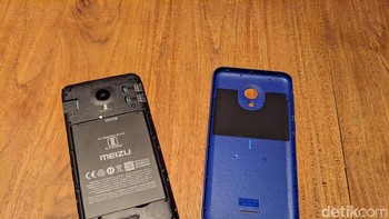 Cangkang belakang Meizu C9 dapat dibongkar. Foto: Adi Fida Rahman/detikINET