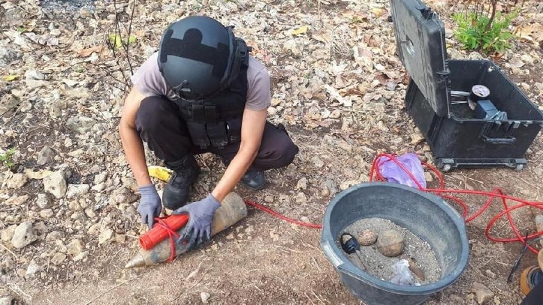 Bahan Peledak Peninggalan Perang Dunia Ke-2 Dimusnahkan Bahan Peledak Peninggalan Perang Dunia Ke-2 Dimusnahkan