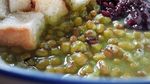 Hangatkan Perut dengan Sarapan Bubur Kacang yang Legit Lembut