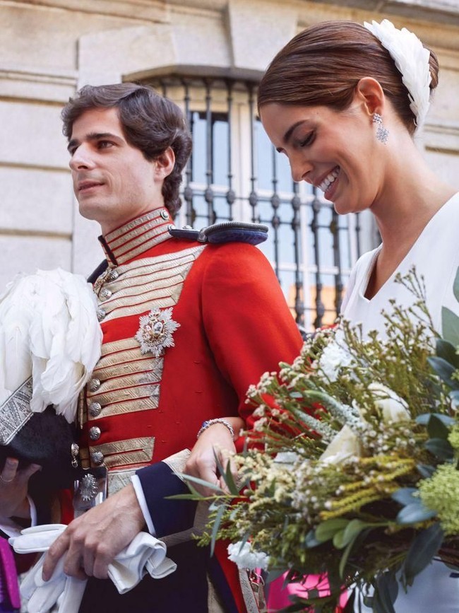 Fernando Fitz-James Stuart atau yang mendapat gelar bangsawan Duke of Huescar menikah di Istana Liria di Madrid, Spanyol. Ia menikahi kekasihnya Sofia yang merupakan sosialita dari Spanyol.  Foto: Getty Images