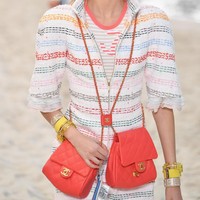 Di Chanel, membawa satu tas sudah ketinggalan zaman. Chanel ingin Anda membawa lebih banyak tas dengan penuh gaya. Dok. Getty Images