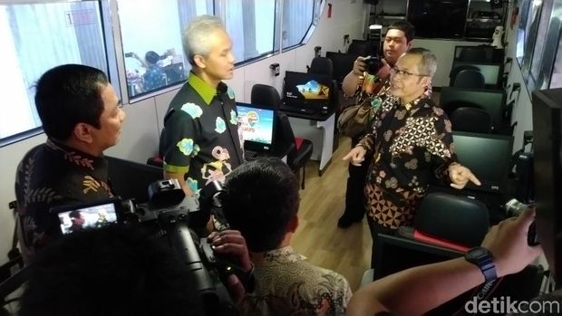 Bus KPK Sambangi Ganjar Pranowo di Balai Kota Semarang, Ada Apa?