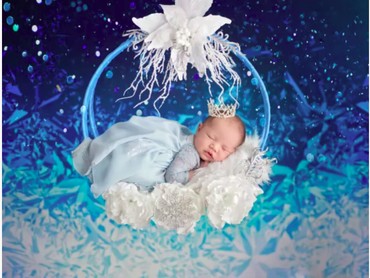 9 Foto Bayi Menggemaskan Saat Didandani Jadi Tokoh 'Frozen'