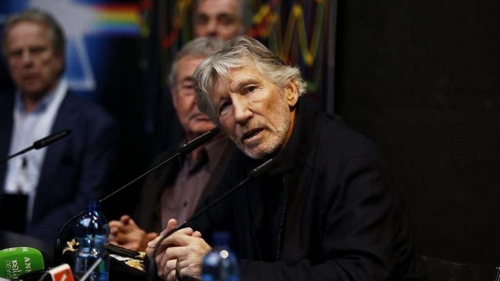Video Roger Waters Sentil Ed Sheeran: Orang Brengsek Sepertimu!