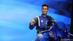 Pebalap Galang Hendra-Hafizh Syahrin Perkenalkan R25 dan R3