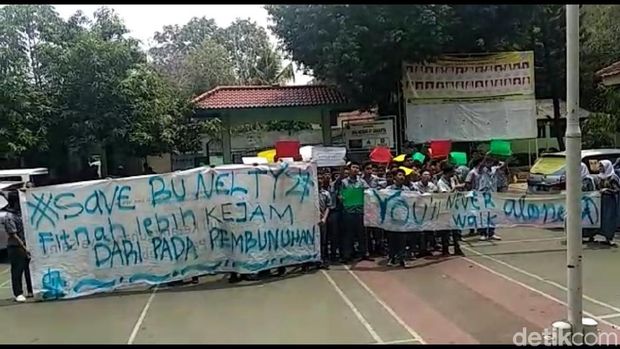 Guru Nelty Tak Doktrin Anti-Jokowi