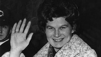 Valentina Tereshkova jadi wanita pertama di dunia yang merasakan berada di angkasa. Sebelum jadi kosmonaut, ia bekerja sebagai pegawai tekstil. Evening Standard/Getty Images