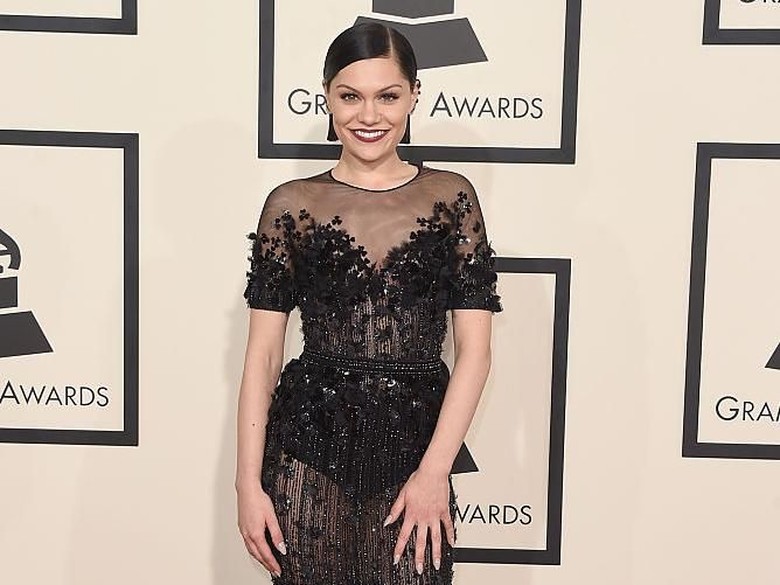 Jessie J Buka-bukaan, Ngaku Tak Bisa Punya Anak Jessie J Buka-bukaan, Ngaku Tak Bisa Punya Anak