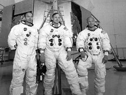 Kilas Balik Saat Pertama Kali Manusia Injakkan Kaki di Bulan