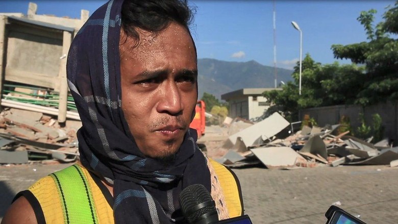 Kisah Relawan Palu: Saya Tidak Punya Alat, Hanya Suara Kisah Relawan Palu: Saya Tidak Punya Alat, Hanya Suara