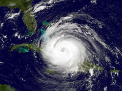 Penampakan Badai dari Citra Satelit