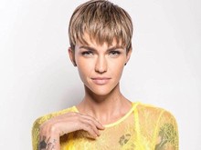 Ruby Rose Ngamuk Sebut Sydney Sweeney Biang Kerok Film Christy Gagal