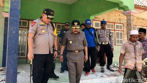 Soekarwo Tinjau Dampak Kerusakan Gempa Situbondo