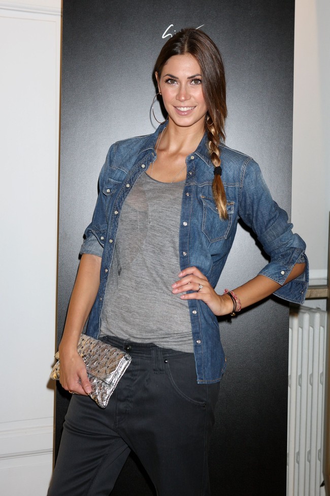 Melissa Satta saat ini dikenal sebagai model dan presenter televisi. Dia memulai kariernya di dunia hiburan dengan mengikuti kontes kecantikan di Italia. Foto: Getty Images