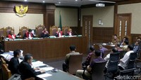 Dalam sidang lanjutan tersebut Jaksa Penuntut Umum (JPU) menghadirkan sembilan orang saksi.