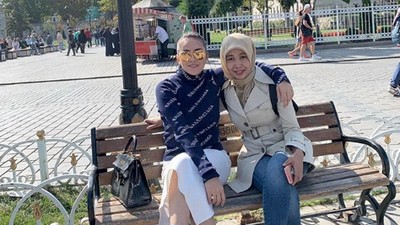 Aksi Pengasuh Anak Olla Ramlan saat Diajak Berlibur ke Turki