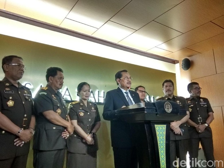 Jaksa Agung Minta Kajati Sulteng yang Baru Kawal Dana Rehab Palu Jaksa Agung Minta Kajati Sulteng yang Baru Kawal Dana Rehab Palu