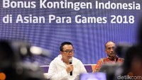 Menteri Pemuda dan Olahraga (Menpora) menjelaskan pencairan bonus Asian Para Games 2018 di GBK Arena, Jakarta, Jumat (12/10/2018).