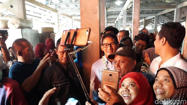 Sandiaga Uno di Pasar Imogiri, Bantul.