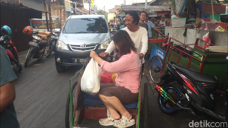 Sambut Rencana Anies, Ini Harapan Pebecak Pasar Enjo Matraman Sambut Rencana Anies, Ini Harapan Pebecak Pasar Enjo Matraman