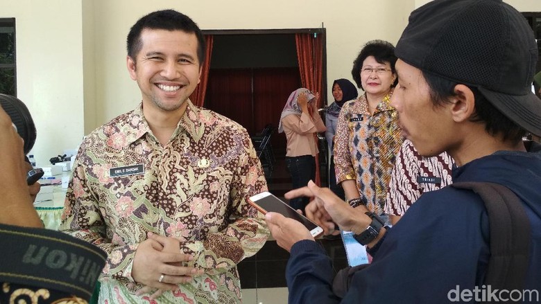 Awas! Ada Akun FB Palsu Emil Dardak Minta-minta Sumbangan Awas! Ada Akun FB Palsu Emil Dardak Minta-minta Sumbangan